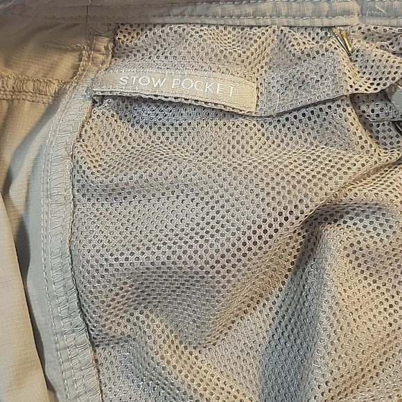 THE NORTH FACE Women's Khaki Nylon Adjustable Pants Size‎ 6 - Picture 13 of 13